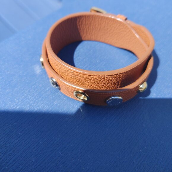 Louis Vuitton Leather Wrap Bracelet  - Made in Spain - color brown / tan. - Picture 4 of 16